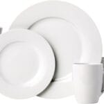 Amazon Basics 16-Piece Porcelain Kitchen Dinnerware Set with Plates, Bowls and Mugs, Service for 4 - White