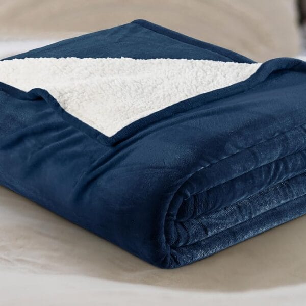 Utopia Bedding Sherpa Blanket King Size (Navy, 90x102 Inches) - Soft Lightweight Plush Fleece Reversible Blanket for Bed, Sofa, Couch, Camping and Travel