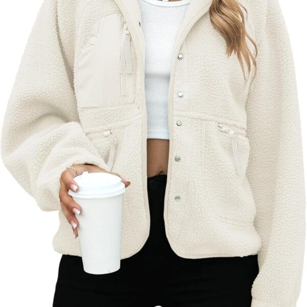 Yanekop Womens Fleece Jacket Fuzzy Long Sleeve Short Coats Button Down Sherpa Outerwear with Pockets