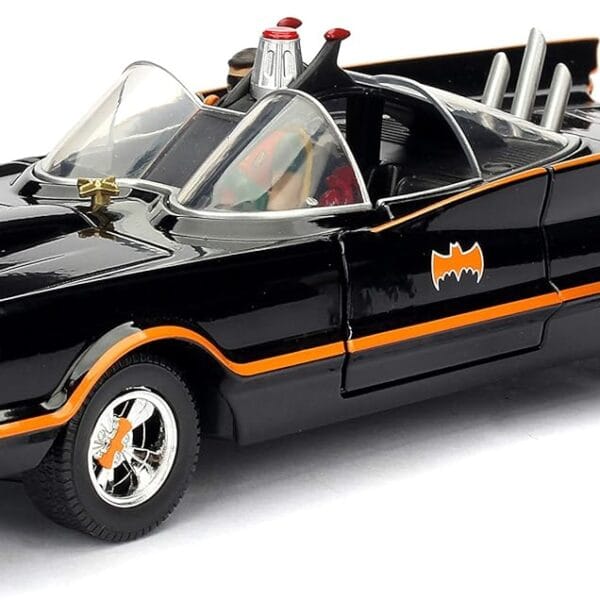 JADA 1966 Classic TV Series Batmobile 1:24 Die-Cast Car with 2.75" Batman and Robin Figures, Toys for Kids and Adults