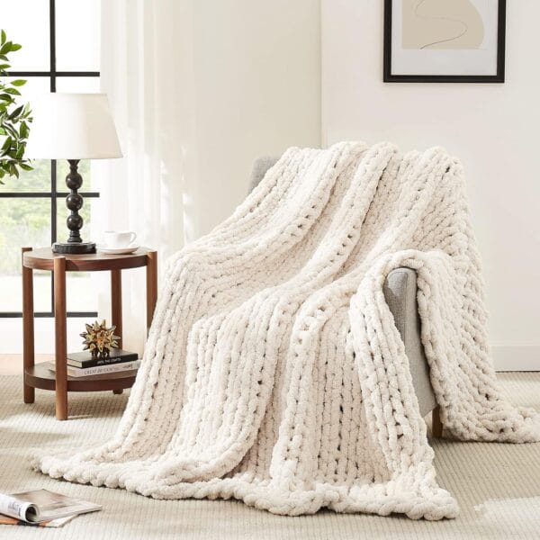 L'AGRATY Chunky Knit Blanket Throw,Soft Chenille Yarn Throw 50x60Handmade Thick Cable Knit Crochet Blanket, Large Rope Knot Throw Blanket for Couch Home Decor