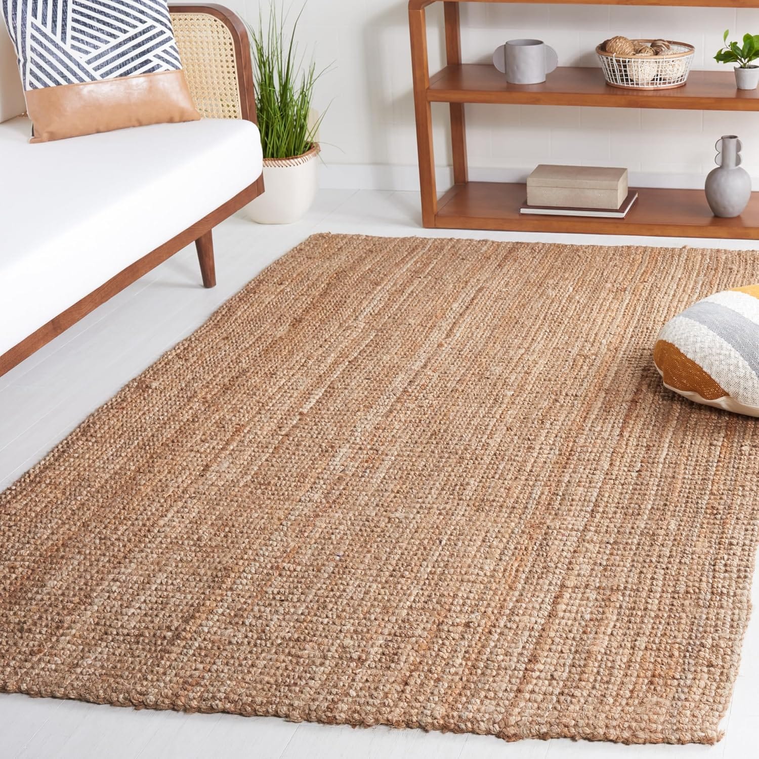 SAFAVIEH Natural Fiber Collection Area Rug 5' X 8', Natural, Handmade Farmhouse Jute, Ideal For High Traffic Areas In Living Room, Bedroom (NF747A) SAFAVIEH Natural Fiber Collection Area Rug - 5' x 8', Natural, Handmade Farmhouse Jute, Ideal for High Traffic Areas in Living Room, Bedroom (NF747A)