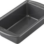 Wilton Platinum Premium Non-Stick Anti-Warp Bakeware, Made without PFAs, Loaf Pan, 9 x 5 x 2.7 in, Packaging May Vary