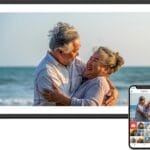 Digital Picture Frame, 15.6 Inch Large Frameo Digital Photo Frame WiFi, 32GB, 1920 * 1080 IPS HD Touch Screen, Tabletop&Wall-Mounted, Share Picture Video, Birthday, Wedding, for Mom