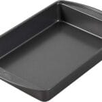 Wilton Gold Premium Non-Stick Warp-Resistant Bakeware, Made without PFAs, Large Loaf Pan, 9.25 x 5.25 in, Packaging May Vary