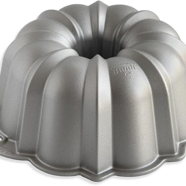 Nordic Ware Anniversary Bundt, 15 Cup, Silver