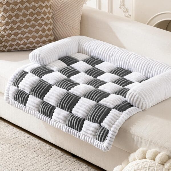 Dog Couch Bed, Thick Flannel Dog Couch Cover Protector, Washable Pet Couch Covers for Sofa, Non-Slip Couch Covers for Dogs, Pet Bed Mat for Couch (Grey, M-33.45 x 30.71 inch)