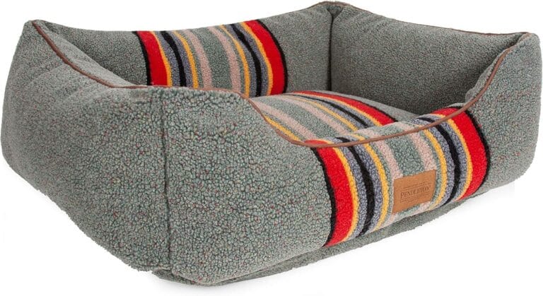 Pendleton Vintage Camp Berber Kuddler Dog Bed - Green Heather, Large (36" w x 27" d x 10" h)