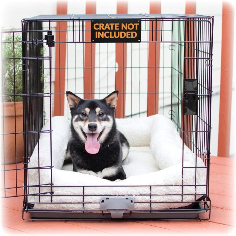 K&H Pet Products Ultra Plush Deluxe Bolster Dog Crate Pad, Dog Bed for Large Crates, Kennels, and Cages, Soft Indoor Portable Machine Washable Pet Mat - Fleece Large