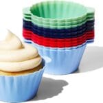 OXO Good Grips Silicone Baking Cups, Pack of 12, Reusable, BPA-Free, Dishwasher Safe, Non-Stick, Food Grade, Cupcake Cups, Muffin Cups, Cupcake Liners, Muffin Liners