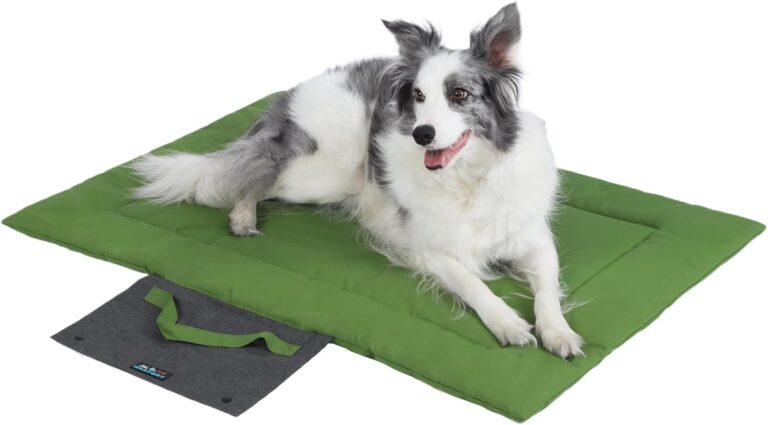Outdoor Foldable Dog Mat Durable Teflon-Coated Oxford Material Waterproof Thin Dog pad Travel-Friendly Machine Washable Design for Camping/Car (Green, Small (27.6 * 19.7 * 1.57 in))