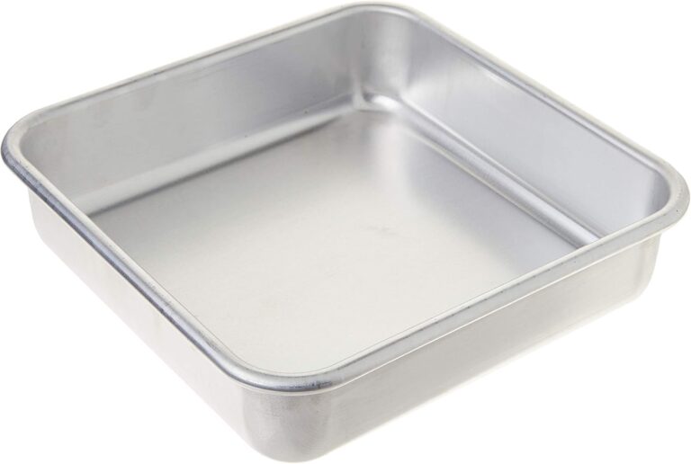 Nordic Ware - 47500 Nordic Ware Naturals Aluminum Commercial 8" x 8" Square Cake Pan, 8 by 8 inches, Silver