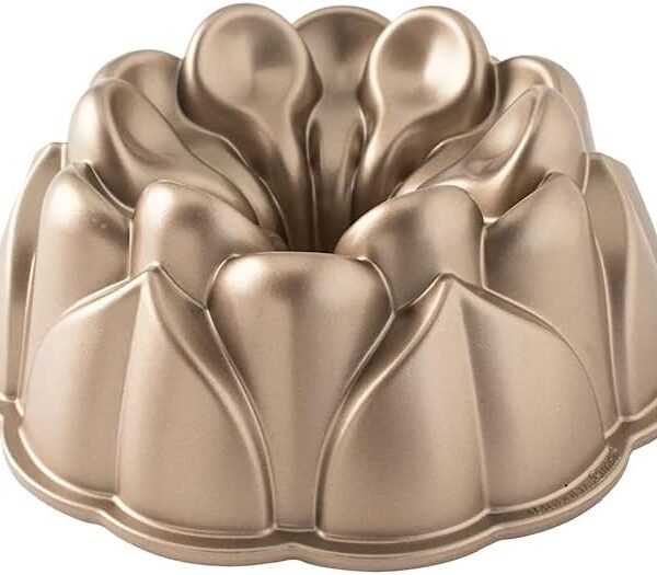 Nordic Ware Magnolia Bundt, 10 Cup, Toffee