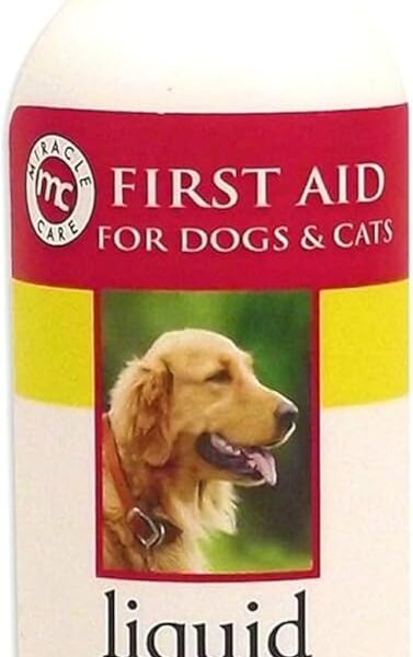 Miracle Care First Aid Liquid Bandage Spray for Dogs and Cats, 4 Ounce, Instantly Protects Minor Wounds and Discourages Licking
