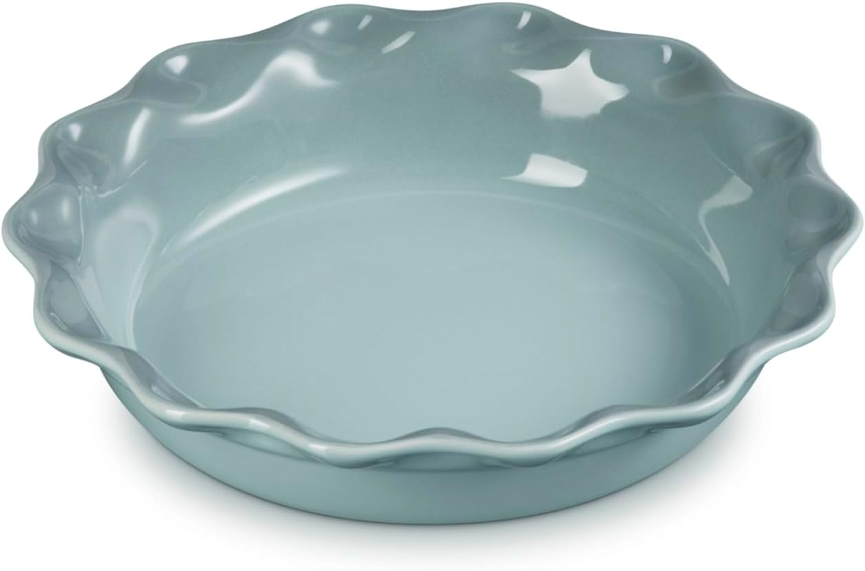 Le Creuset Stoneware Pie Dish, 9", Sea Salt Le Creuset Stoneware Pie Dish, 9", Sea Salt