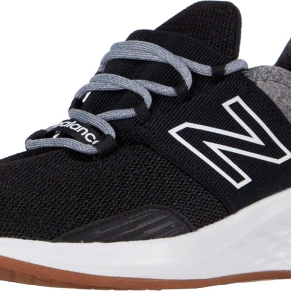 New Balance Women's Fresh Foam Roav Running Shoe