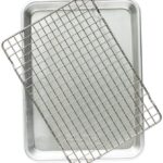 Nordic Ware Naturals Quarter Sheet with Oven-Safe Nonstick Grid