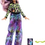 Monster High Scare-adise Island Clawdeen Wolf Doll with Swimsuit, Joggers & Beach Accessories Like Visor, Water Bottle, & Book