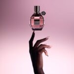 Viktor&Rolf Flowerbomb Eau de Parfum – Warm Floral Perfume for Women | Fragrance with Peony, Rose & Freesia – Long Lasting Scent – Iconic Womens Perfect for Everyday Wear