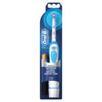Oral-B Pro 100 Precision Clean, Battery Powered Electric Toothbrush, Blue and White