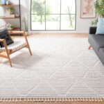 SAFAVIEH Area Rug 9x12 - Marrakesh Collection - Large - Beige, Moroccan Trellis Design with Tassel Detail, Non-Shedding & Easy to Clean, Ideal for Living Room, Bedroom, Dining Space (MRK517C)