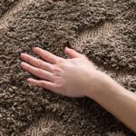 SAFAVIEH Florida Shag Collection Area Rug - 5'3" x 7'6", Smoke & Beige, Floral Design, Non-Shedding & Easy Care, 1.2-inch Thick Ideal for High Traffic Areas in Living Room, Bedroom (SG464-7913)