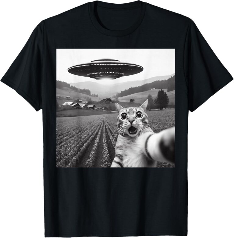 Cat Selfie with Alien UFO Funny Cat Gifts for Men Women Kid T-Shirt